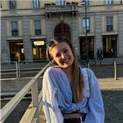 Studentessa del liceo scienze umane, appassionata di matematica, offro aiuto compiti e ripetizioni di matematica